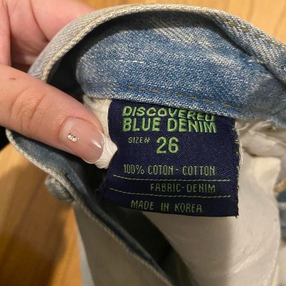 Women's distressed low rise mini jean shorts with unique embroidered design - Picture 5 of 12